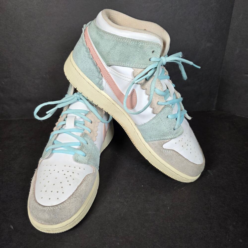 Nike Air Jordan 1 Mid SE "Pink Oxford" Pastel Suede & Leather Scallop Detail 7Y